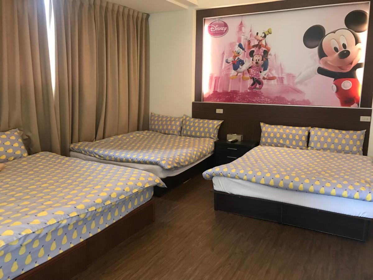 Mickey House-Fuxing Taichung Exterior foto